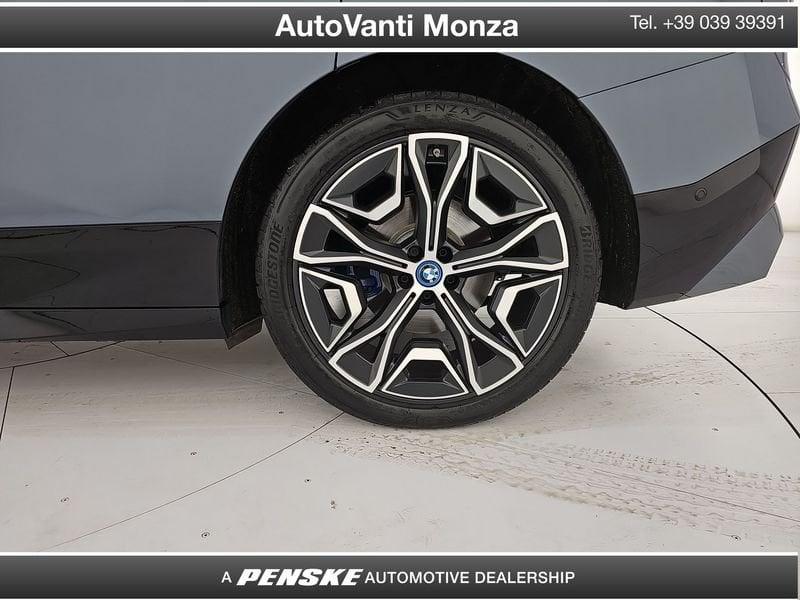 BMW iX iX xDrive40 Pacchetto Sportivo