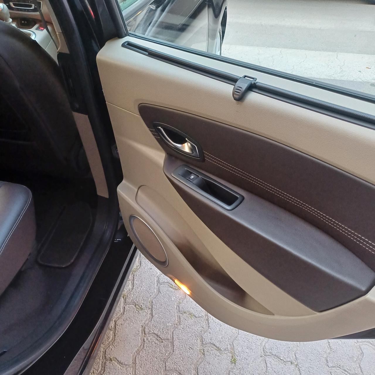 Renault Scenic Scénic X-Mod 1.5 dCi 110CV Luxe
