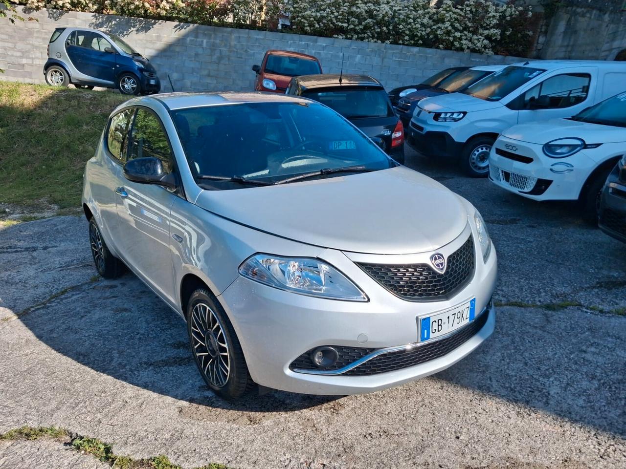 Lancia Ypsilon 1.2 69 CV 5 porte GPL Ecochic Gold