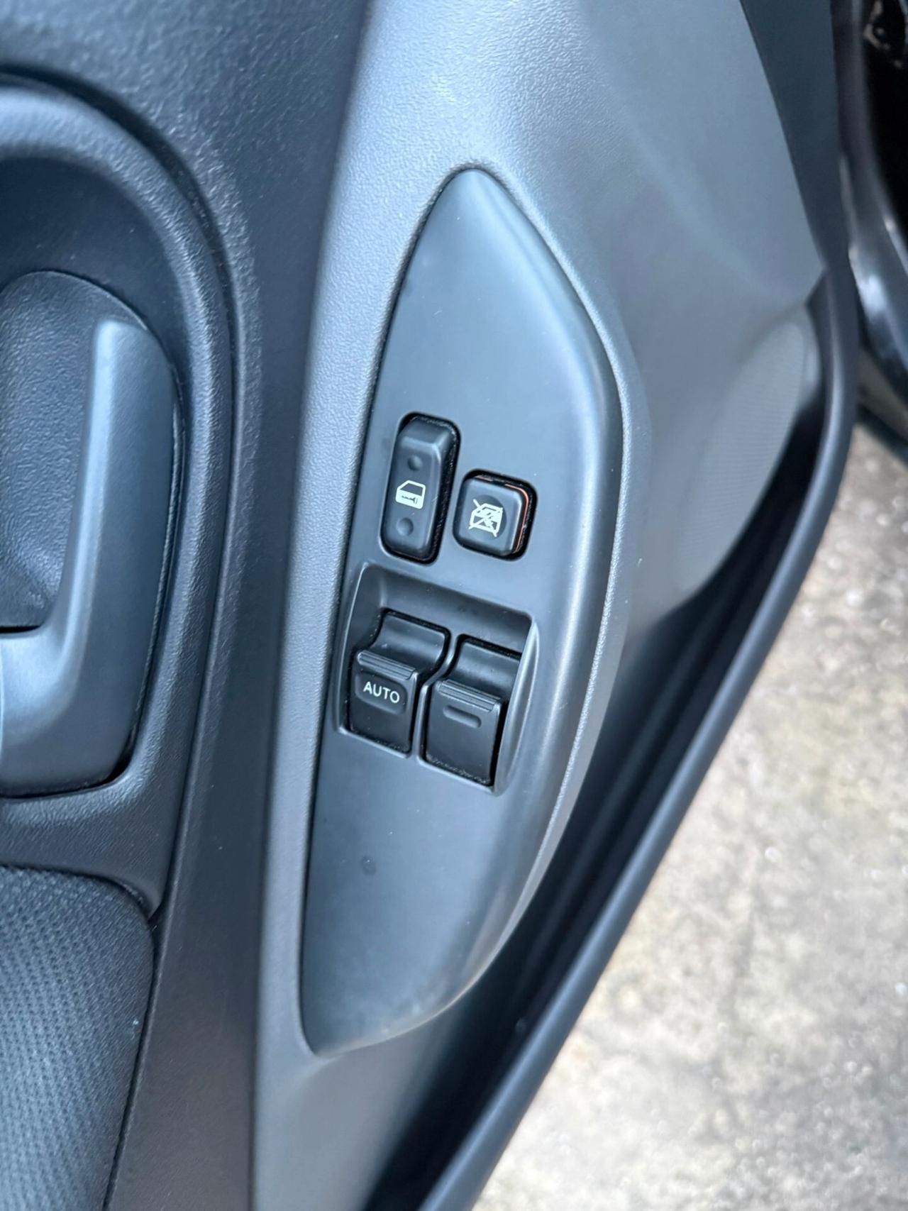 Toyota Yaris 1.4 tdi D-4D cat 5 porte Sol '03