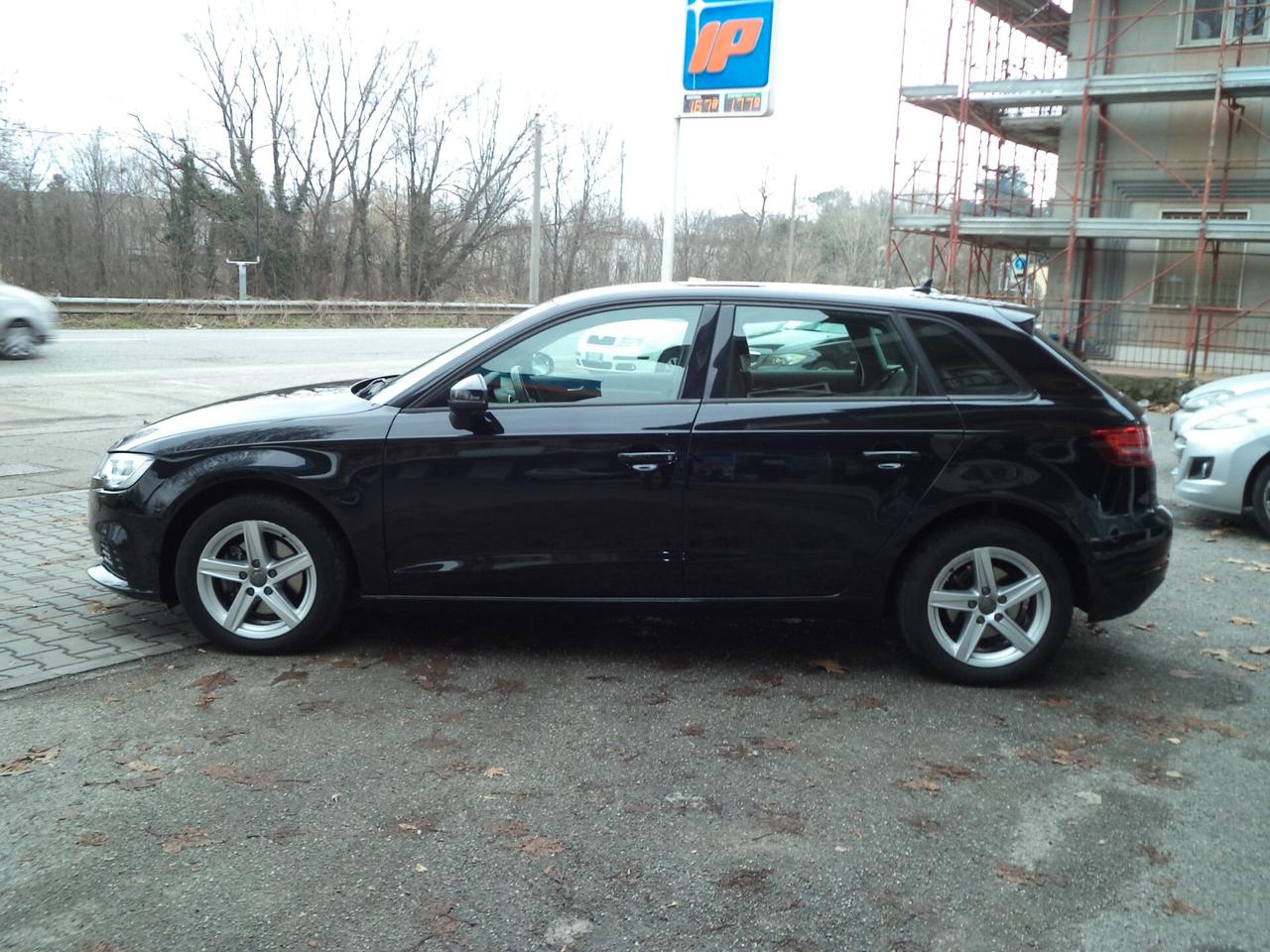 Audi A3 SPB 1.6 TDI 116 CV S tronic Business