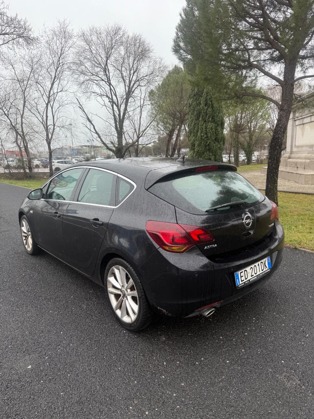 Opel Astra 1.4 16V Twinport 5 porte Enjoy