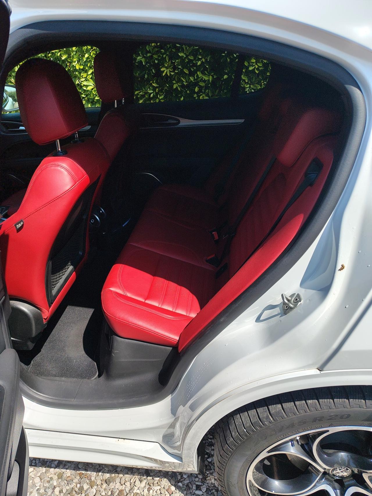 Alfa Romeo Stelvio 2.2 Turbodiesel 210 CV AT8 Q4 Veloce