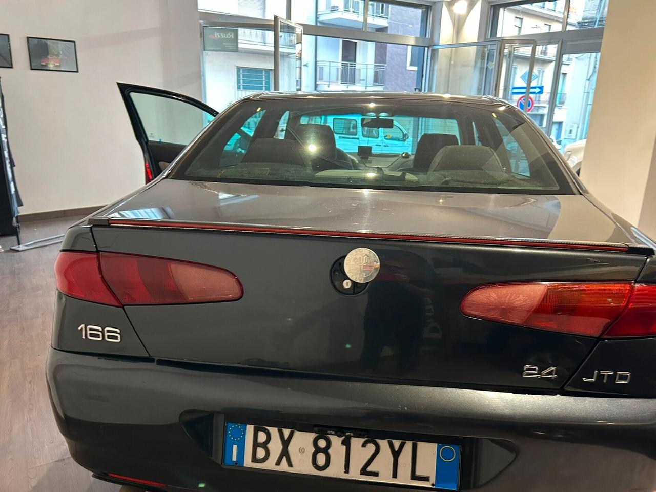 Alfa Romeo 166 2.4 JTD cat Distinctive Uniproprietario