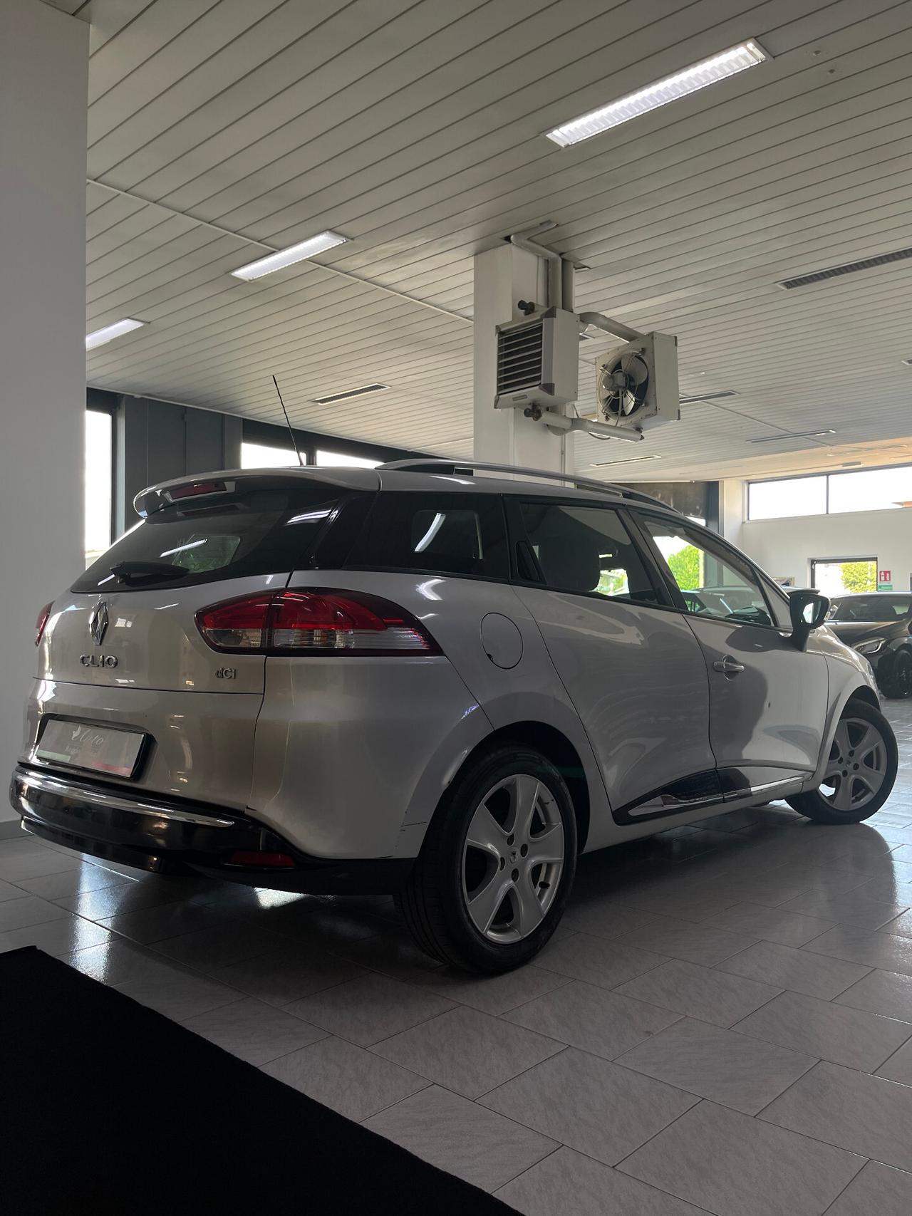 Renault Clio Sporter 1.5 dCi 8V 75CV Costume National