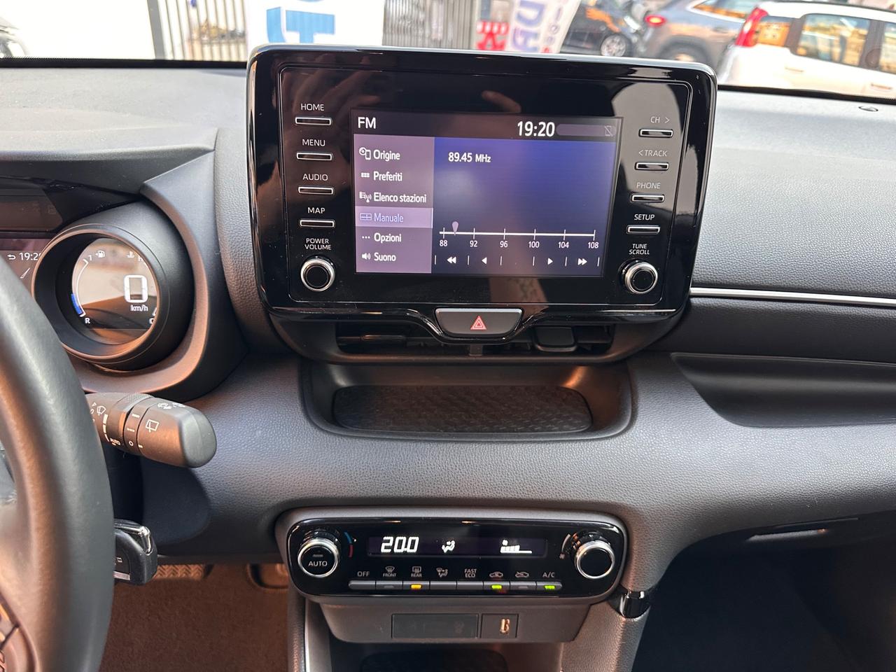 Toyota Yaris 1.5 Hybrid 5 porte Trend