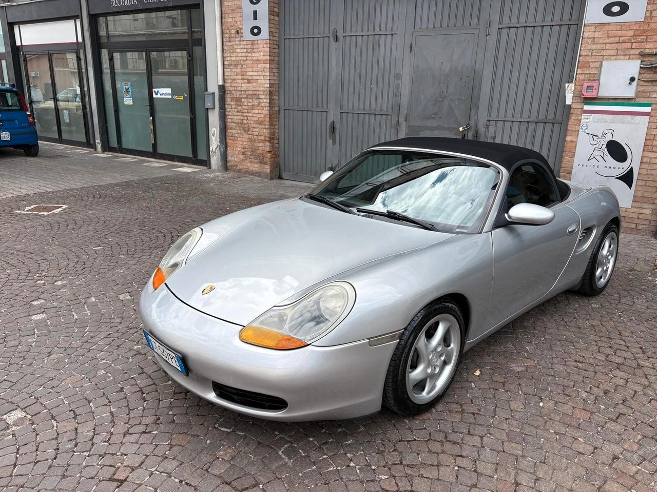 Porsche Boxster 2.5i 24V cat
