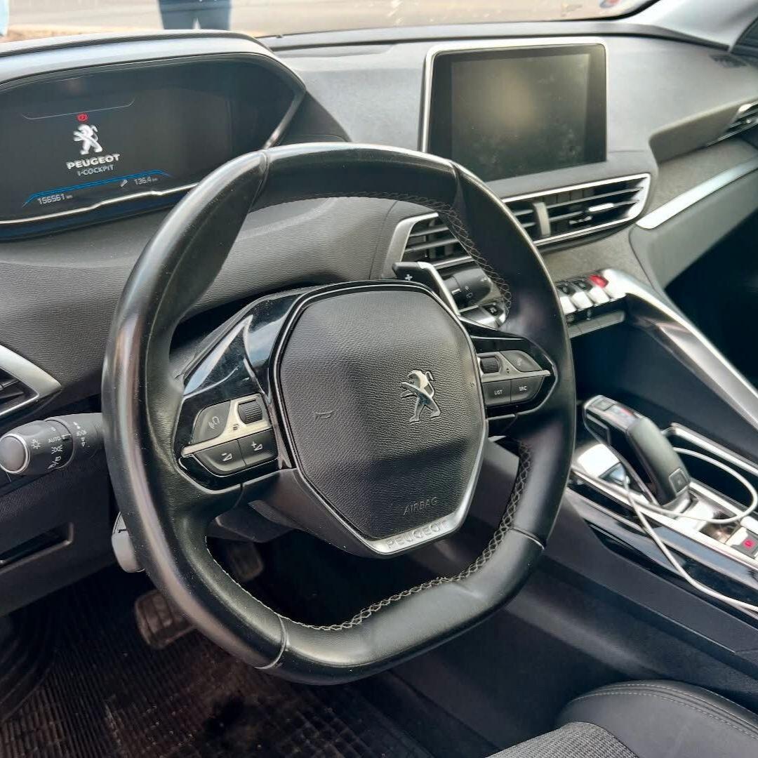 Peugeot 3008 BlueHDi 130cv **FULL**