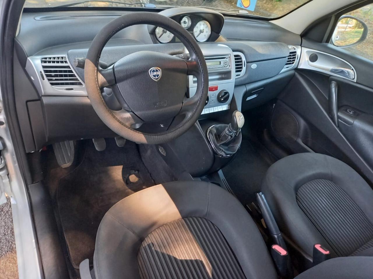 Lancia Ypsilon 1.2 Argento NEOPATENTATI GARANZIA 12 MESI