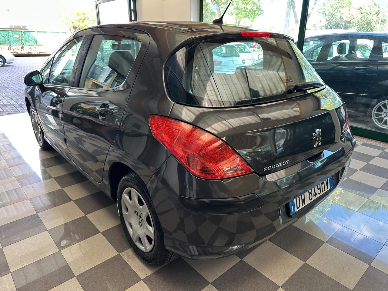 Peugeot 308 1.4 VTi 95CV 5p. Premium