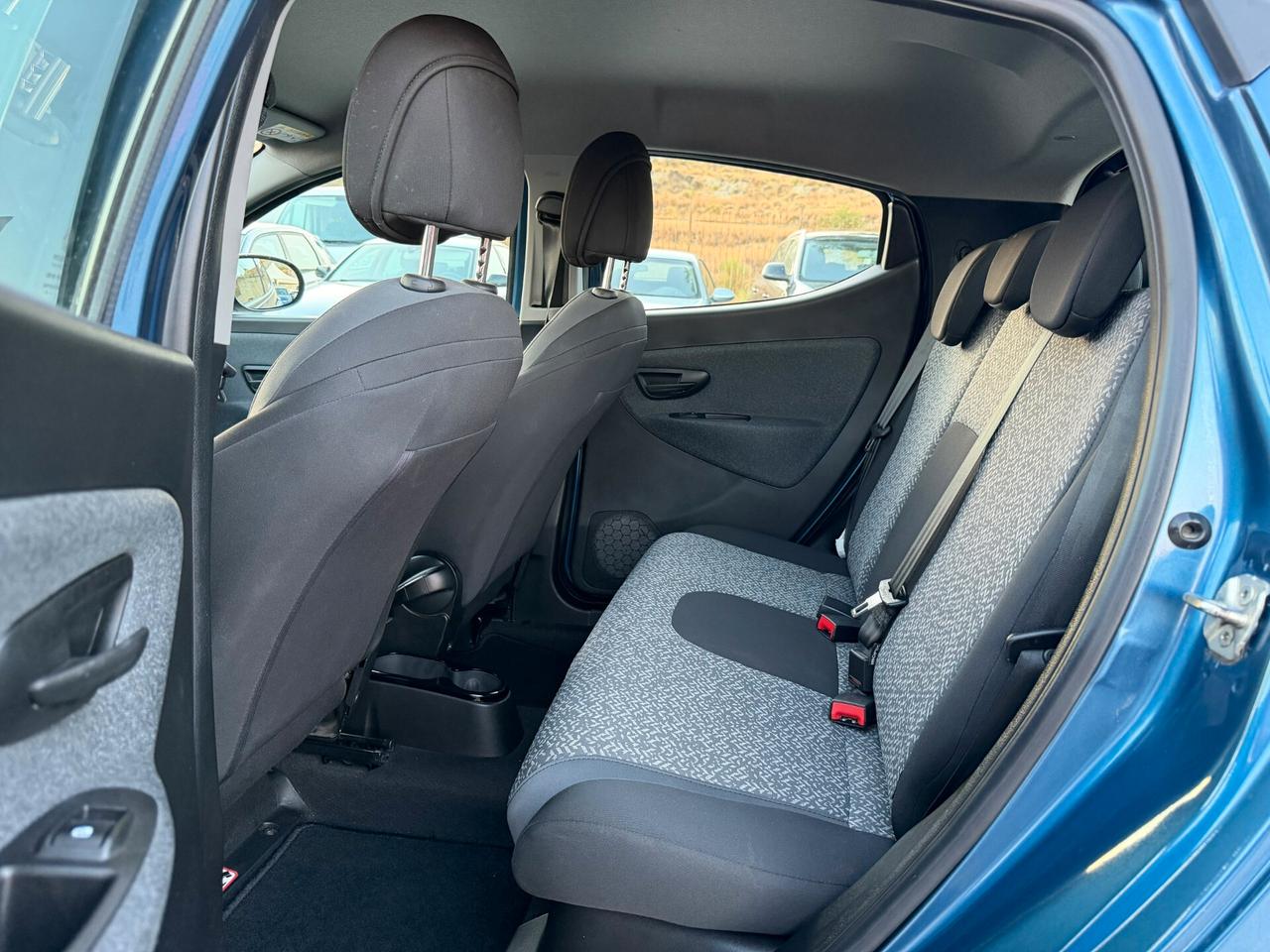 Lancia Ypsilon 1.0 FireFly 5 porte S&S Hybrid Gold Plus