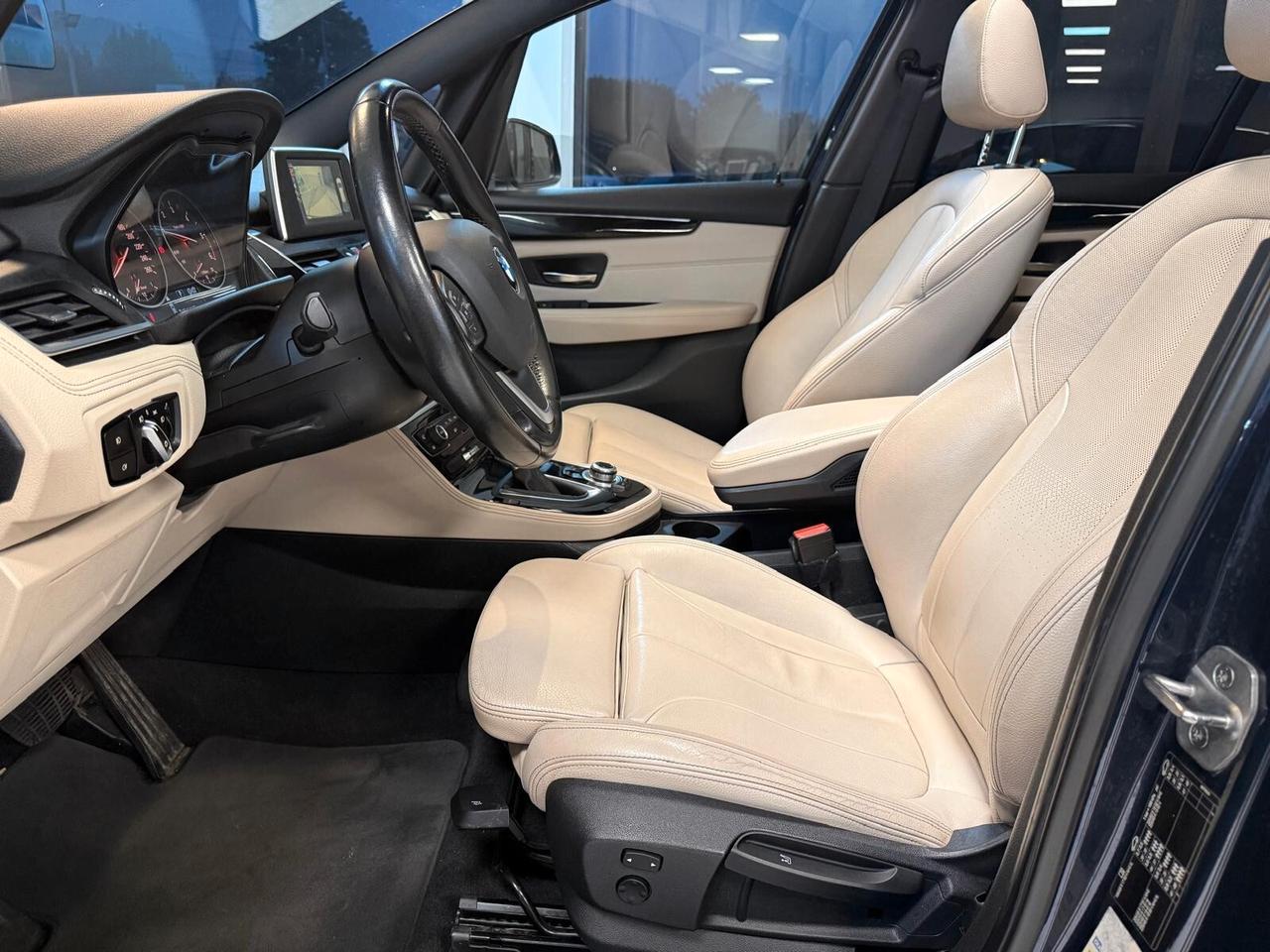 Bmw 2er Active Tourer 218d Luxury