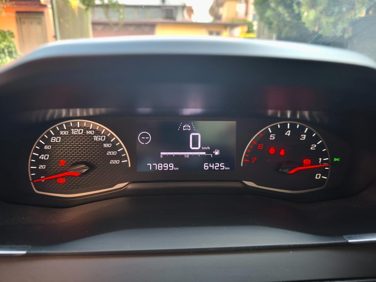 Peugeot 208 PureTech 75 INCIDENTATA