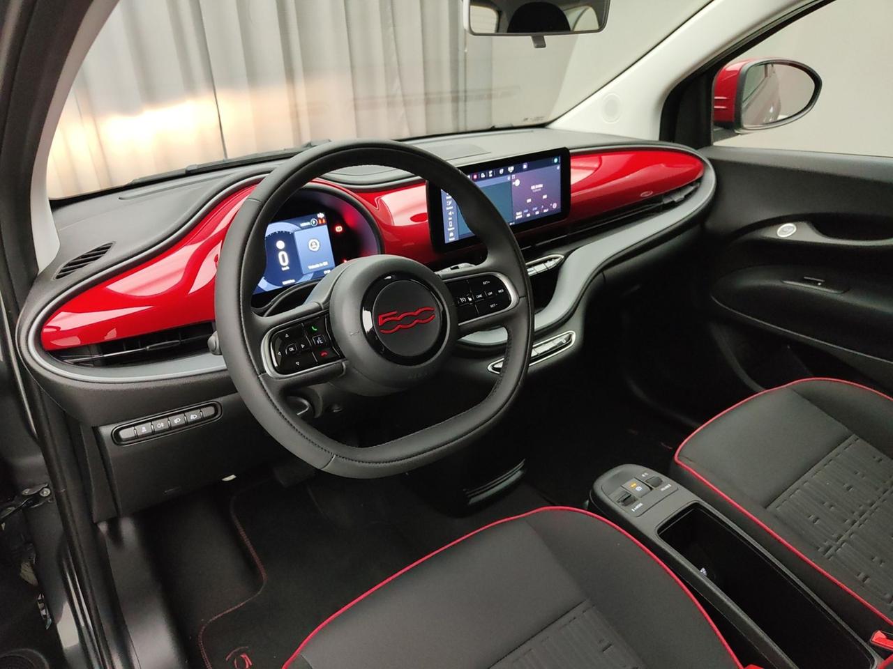 FIAT 500e 500E 118CV 320KM RED