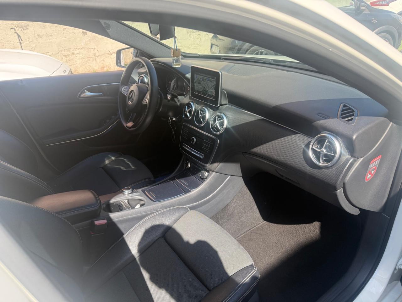 Mercedes Classe A 160d CAMBIO AUTOMATICO - 2017
