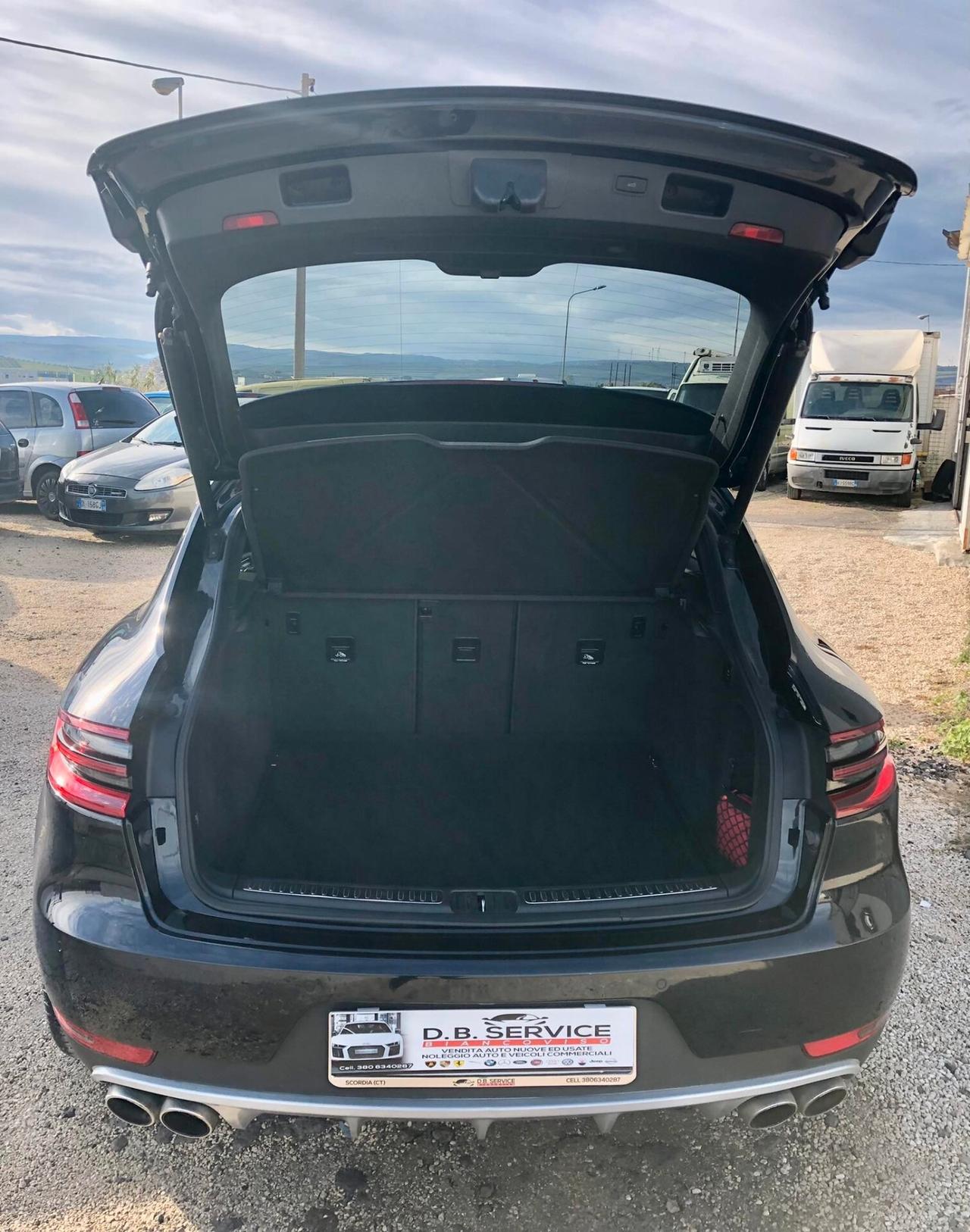 Porsche Macan S