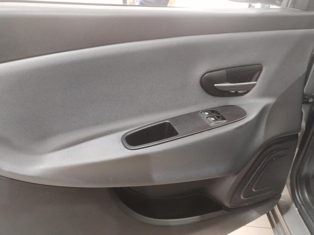 Lancia Ypsilon 1.2 69 CV 5 porte Silver