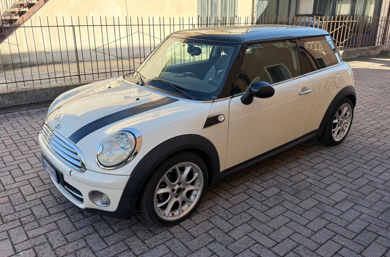 Mini 1.6 16V Cooper D Ok Neopatentatj