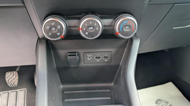 RENAULT Clio 1.0 BENZINA 90CV 5 PORTE OK NEOPATENTATO