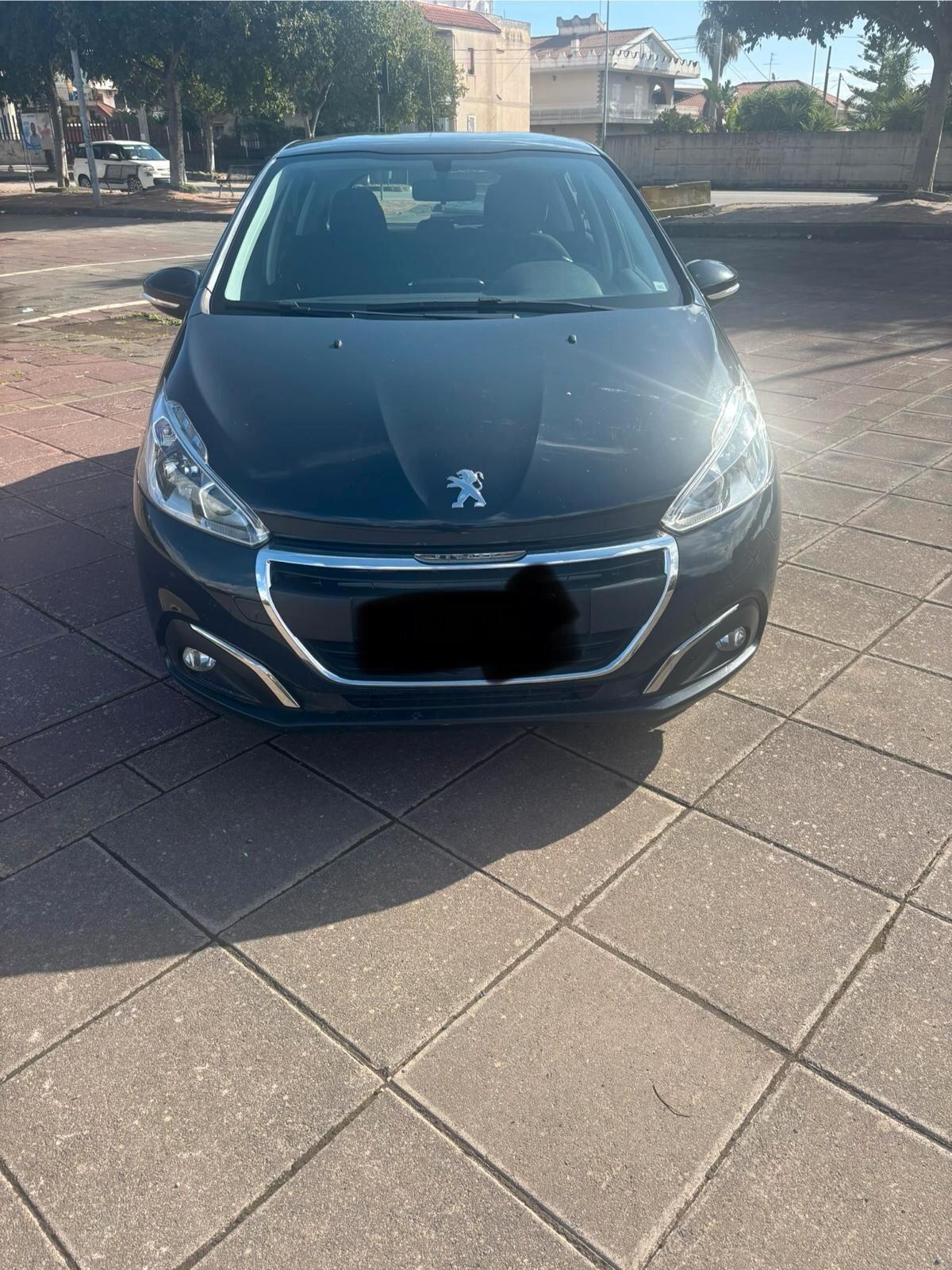 Peugeot 208 PureTech 82 5 porte Allure