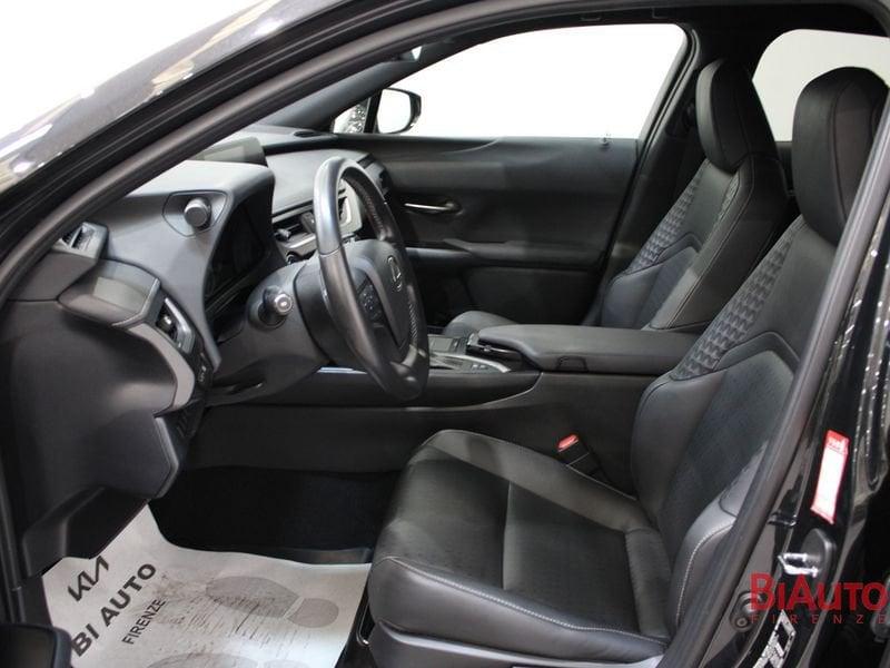 Lexus UX UX 250h 2.0 Midnight 4wd cvt