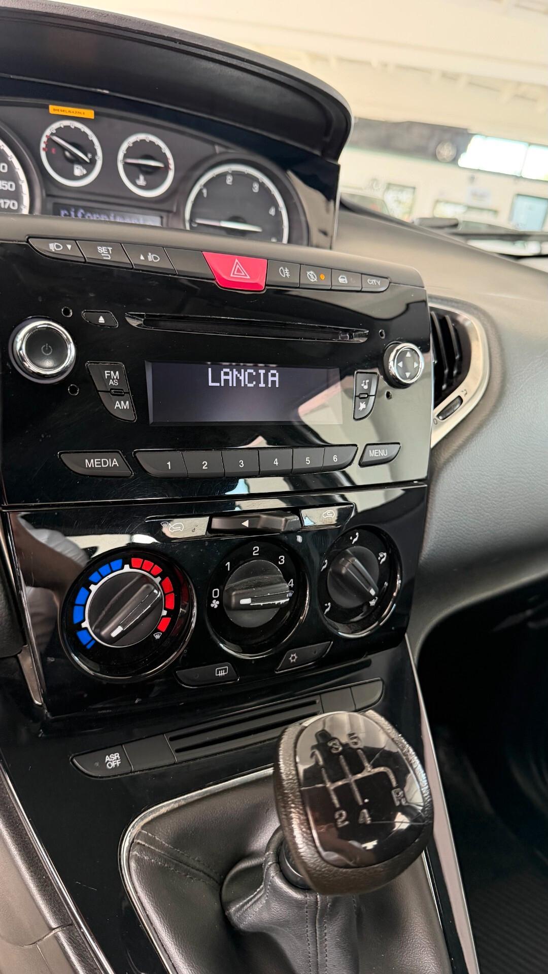 Lancia Ypsilon 1.3 MJT 16V 95 CV 5 porte S&S Gold