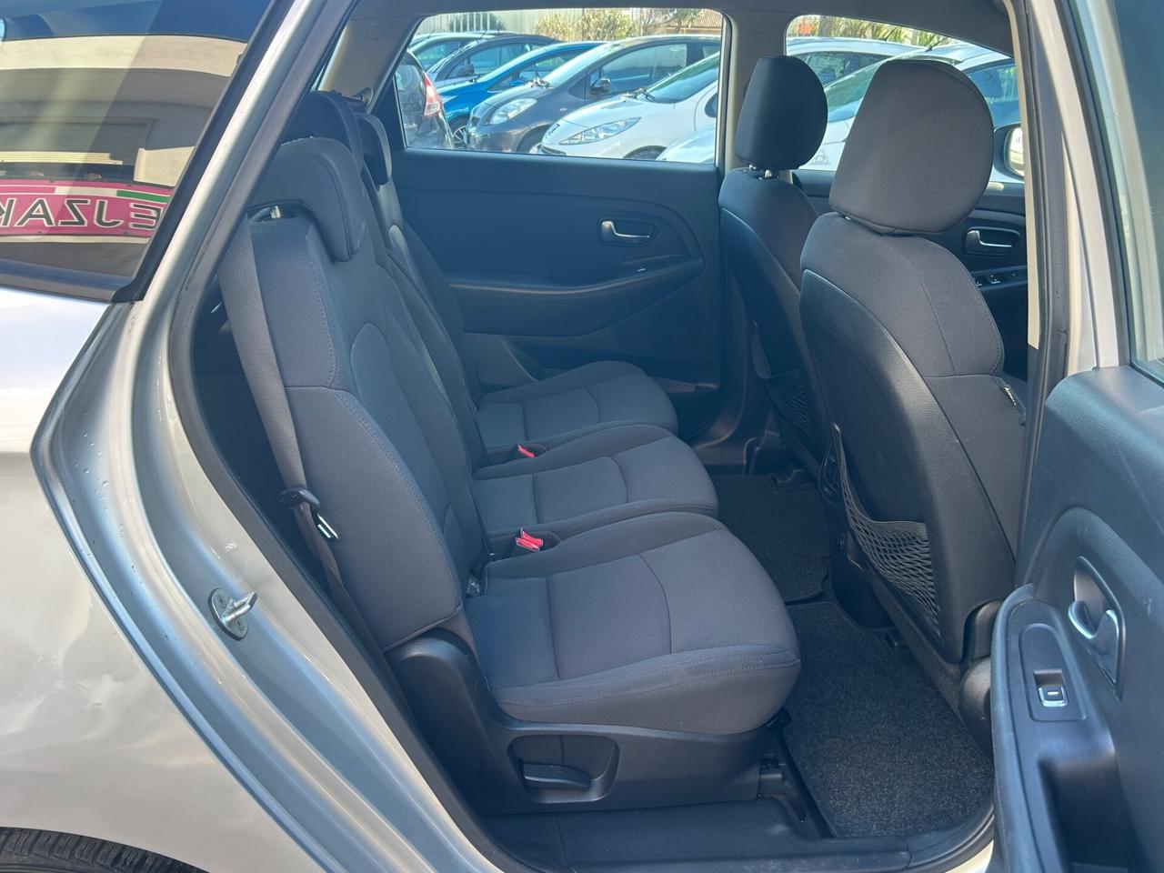 Kia Carens 1.7 CRDi 115 CV Cool