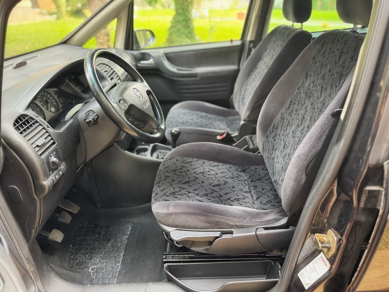 Opel Zafira 2.0 16V DTI cat Elegance