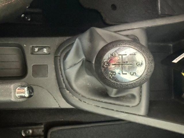 RENAULT Clio 1.2 75CV 5 porte Wave