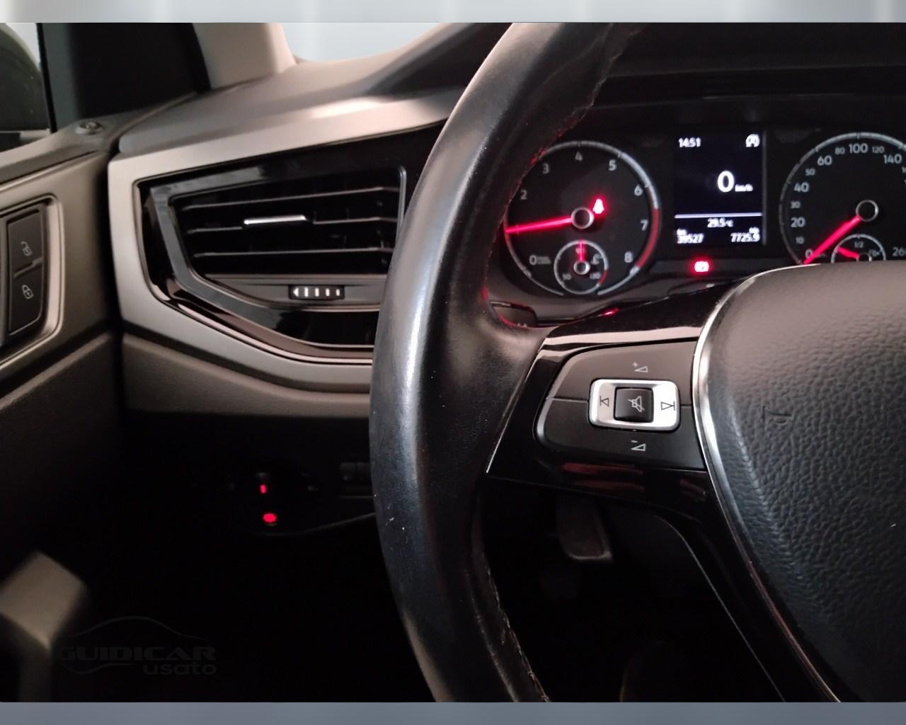 VOLKSWAGEN Polo VI 2017 - Polo 5p 1.0 evo Comfortline 80cv