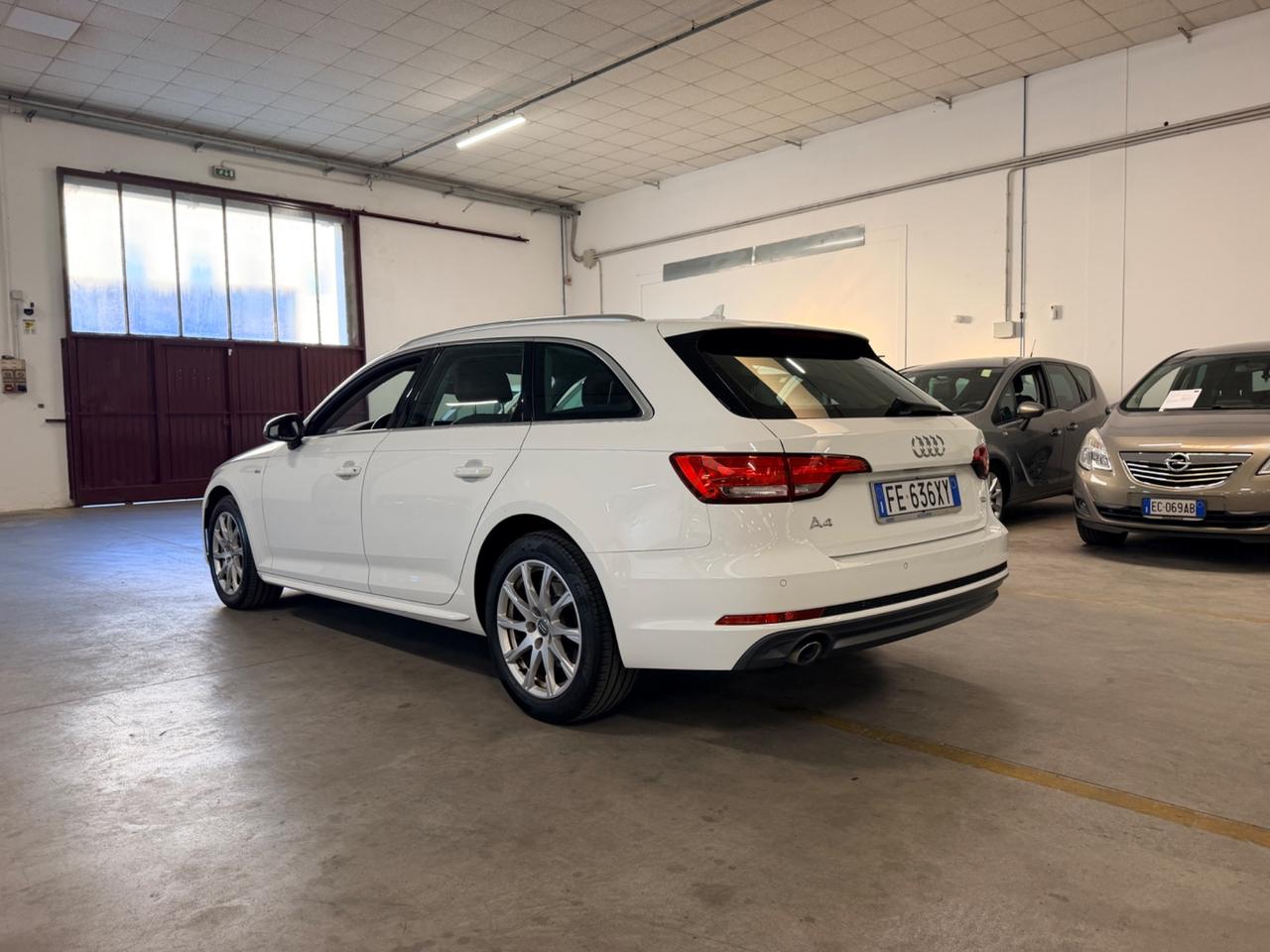 Audi A4 Avant 2.0 TDI 122 CV S tronic Sport