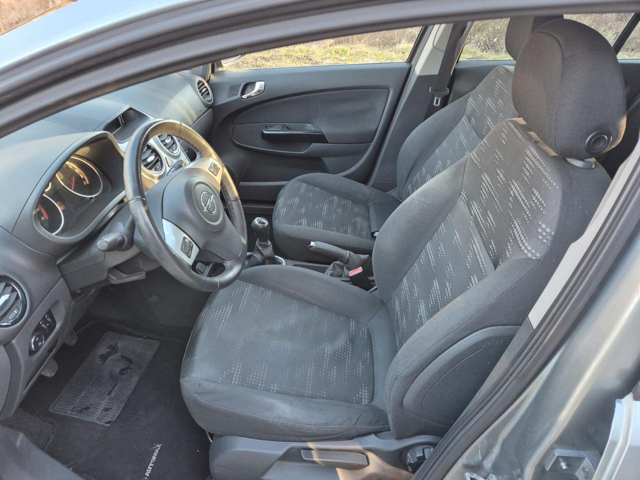 Opel Corsa 1.2 5 porte Sport *NEOPATENTATI*