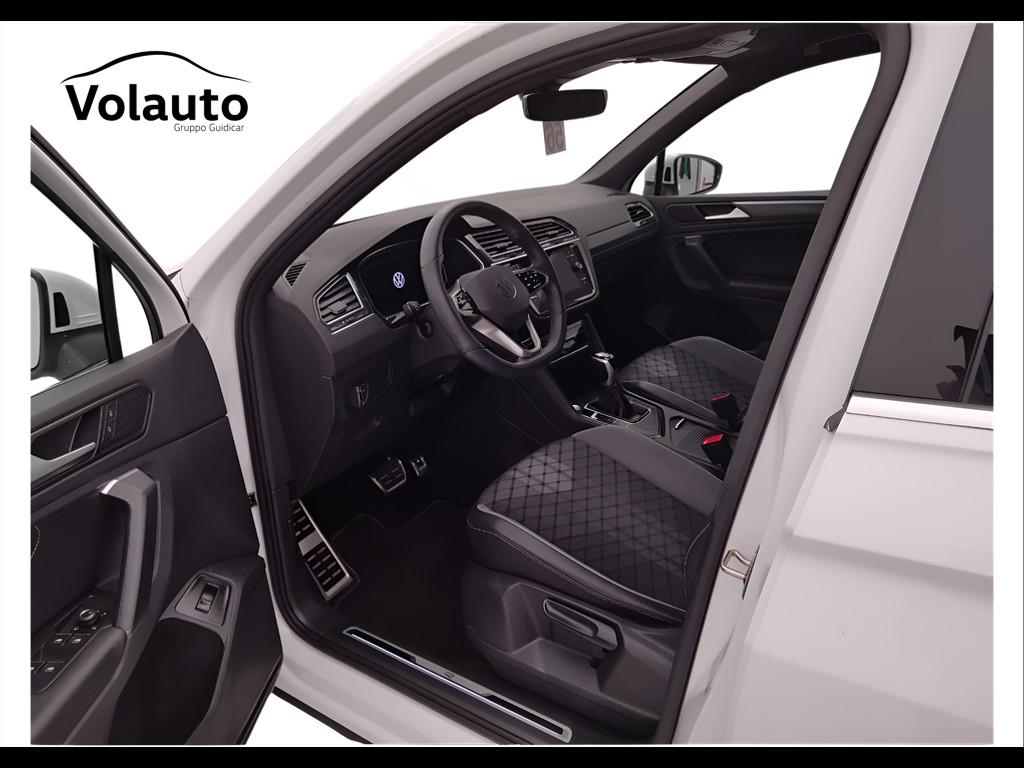 VOLKSWAGEN Tiguan II 2021 - Tiguan 1.5 tsi R-Line 150cv dsg