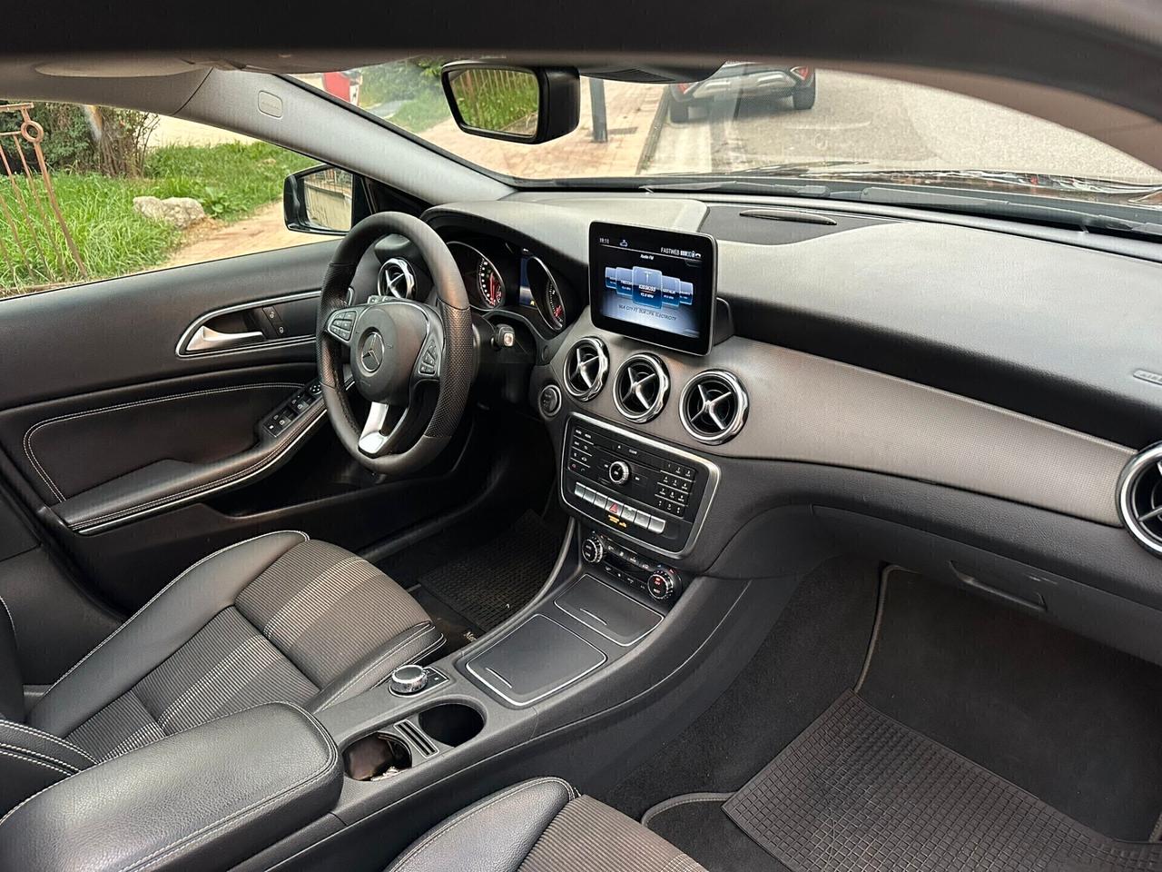 Mercedes-benz GLA 200 d Automatic Premium