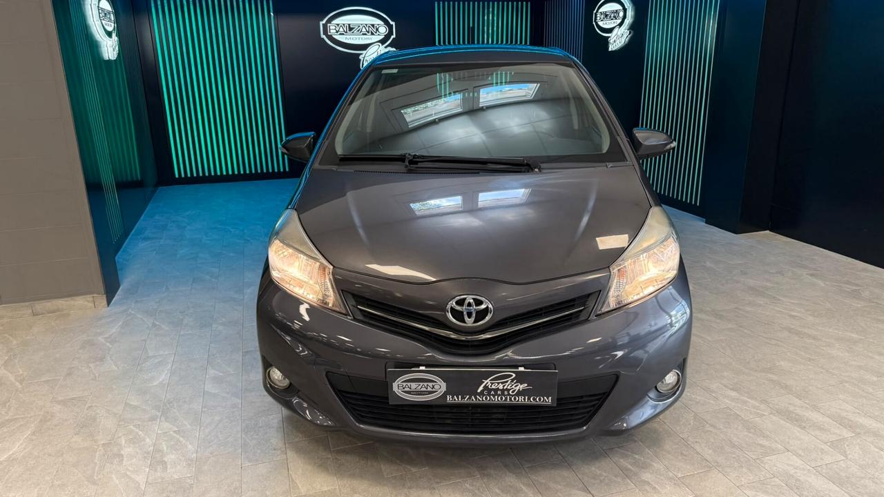TOYOTA YARIS 1.4 D 5 PORTE LOUNGE 2014