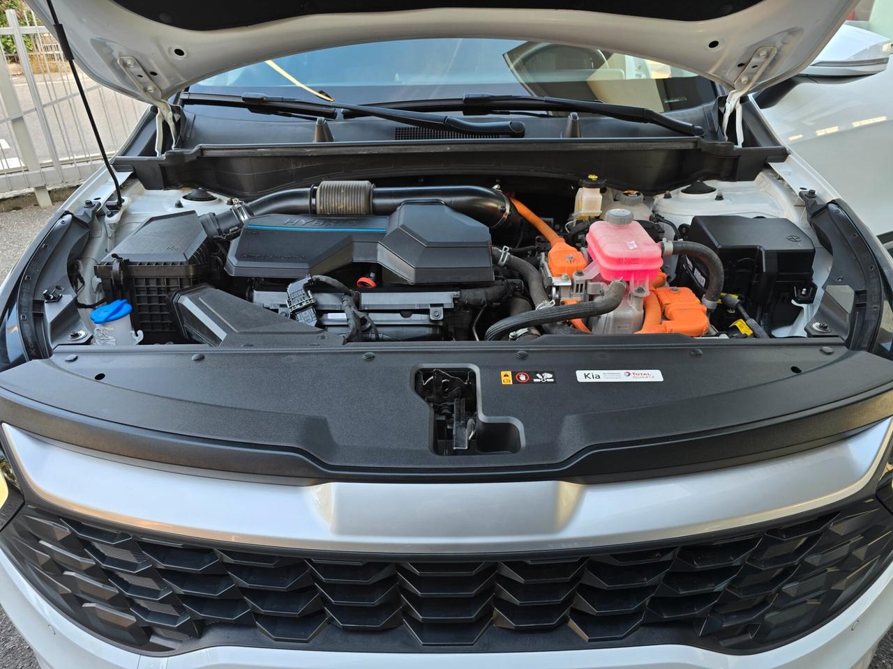 Kia Sportage 1.6 Tgdi 180cv HEV STYLE Aut. / FULL HYBRID