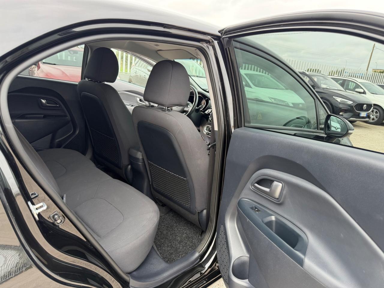 KIA RIO 1.4 CRDI 90CV COOL FUL LED NAVI RETRO MY16