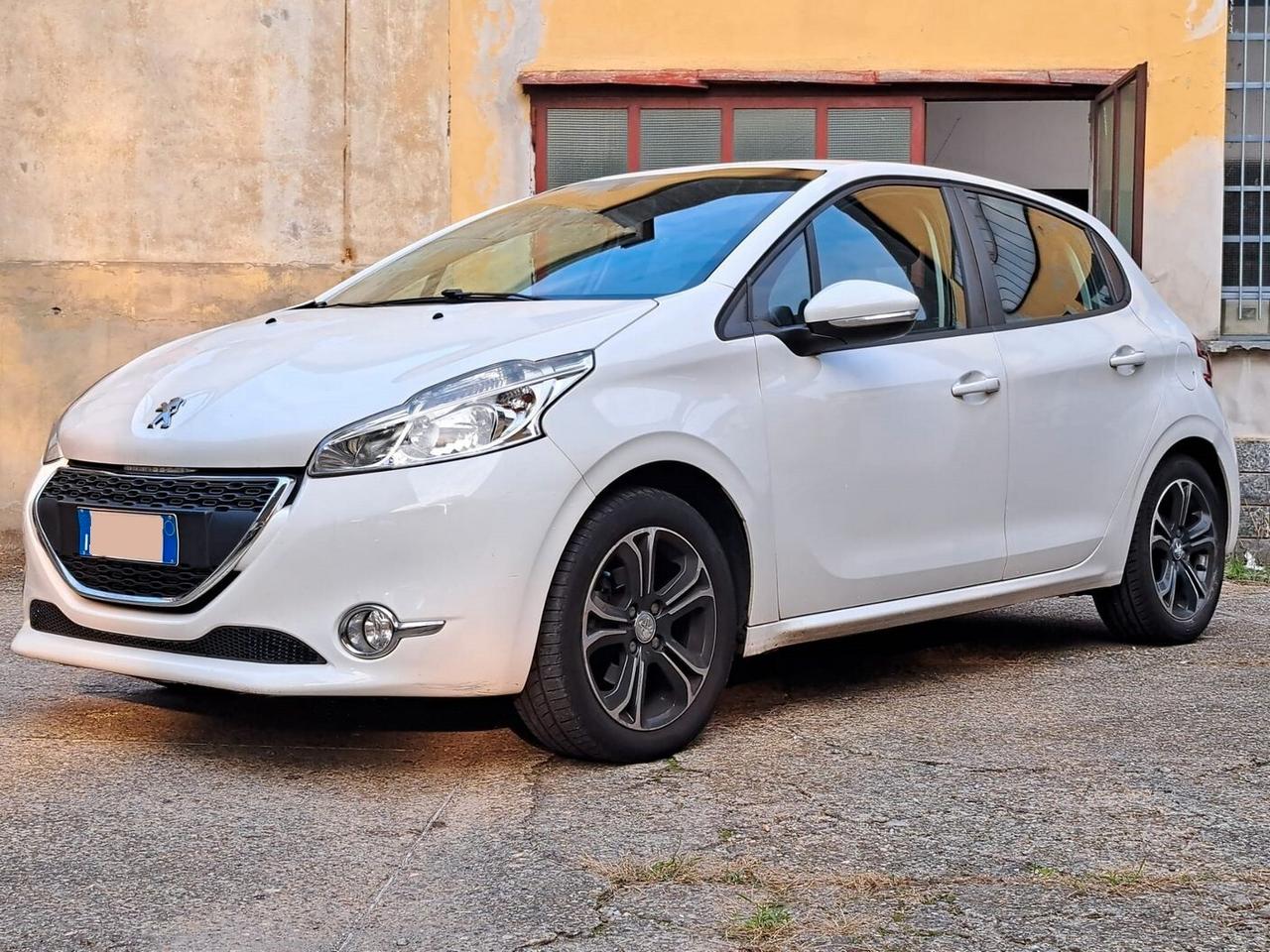 Peugeot 208 PureTech 82 5 porte Allure LEGGERE DESCRIZIONE