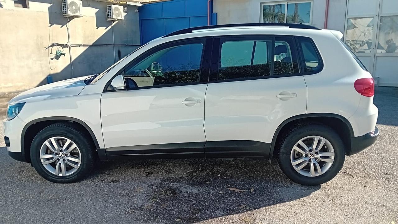 Volkswagen tiguan 2.0 tdi- full-2015