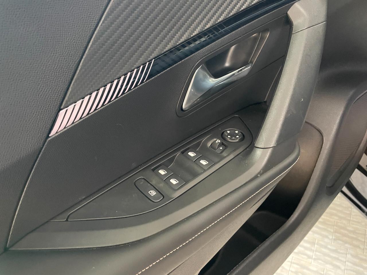 Peugeot 2008 100cv Allure 2025 NERO metalizzato
