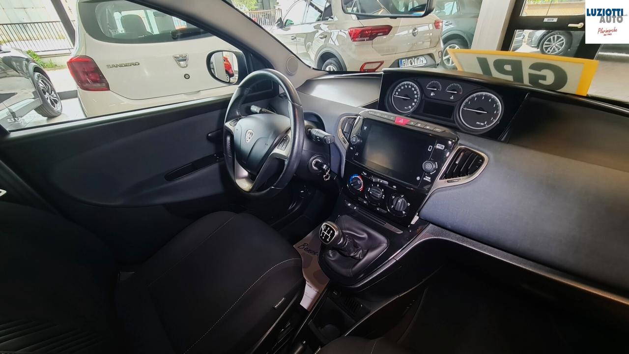Lancia Ypsilon 1.2 GPL GOLD