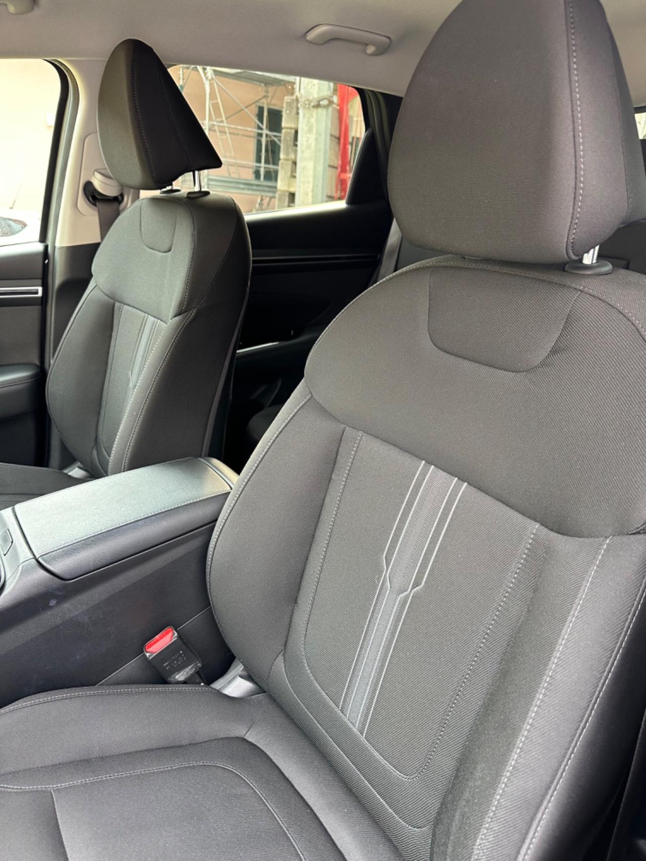 Hyundai TUCSON 1.6 HEV 4WD EXELLENCE KMCERT UNICOPR GARANZ