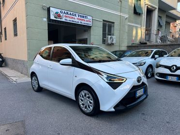 Toyota Aygo Connect 1.0 VVT-i 72 CV 5 porte x-play MMT PREZZO REALE