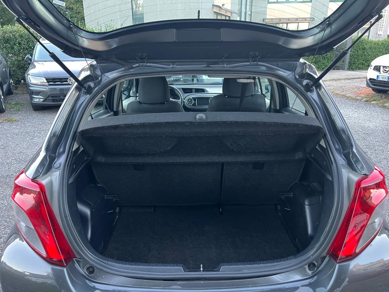 Toyota Yaris 1.3 5 porte Lounge*NEOPATENTATI