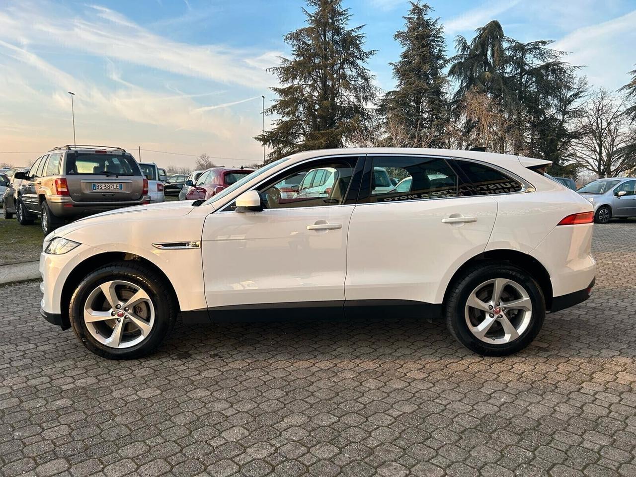 Jaguar F-Pace 2.0 D 180 CV AWD aut. Prestige
