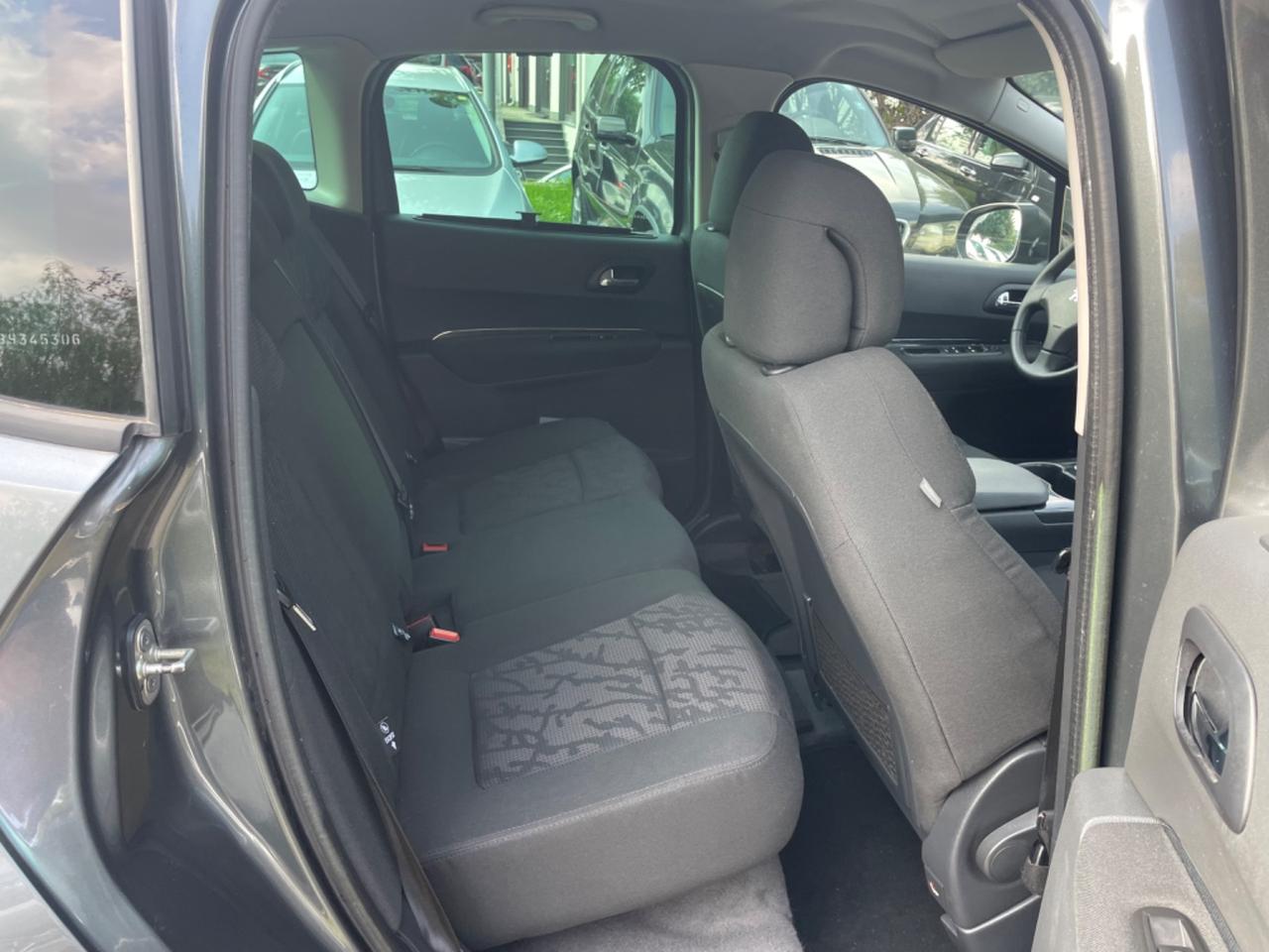 Peugeot 3008 1.6 HDi 112CV Allure