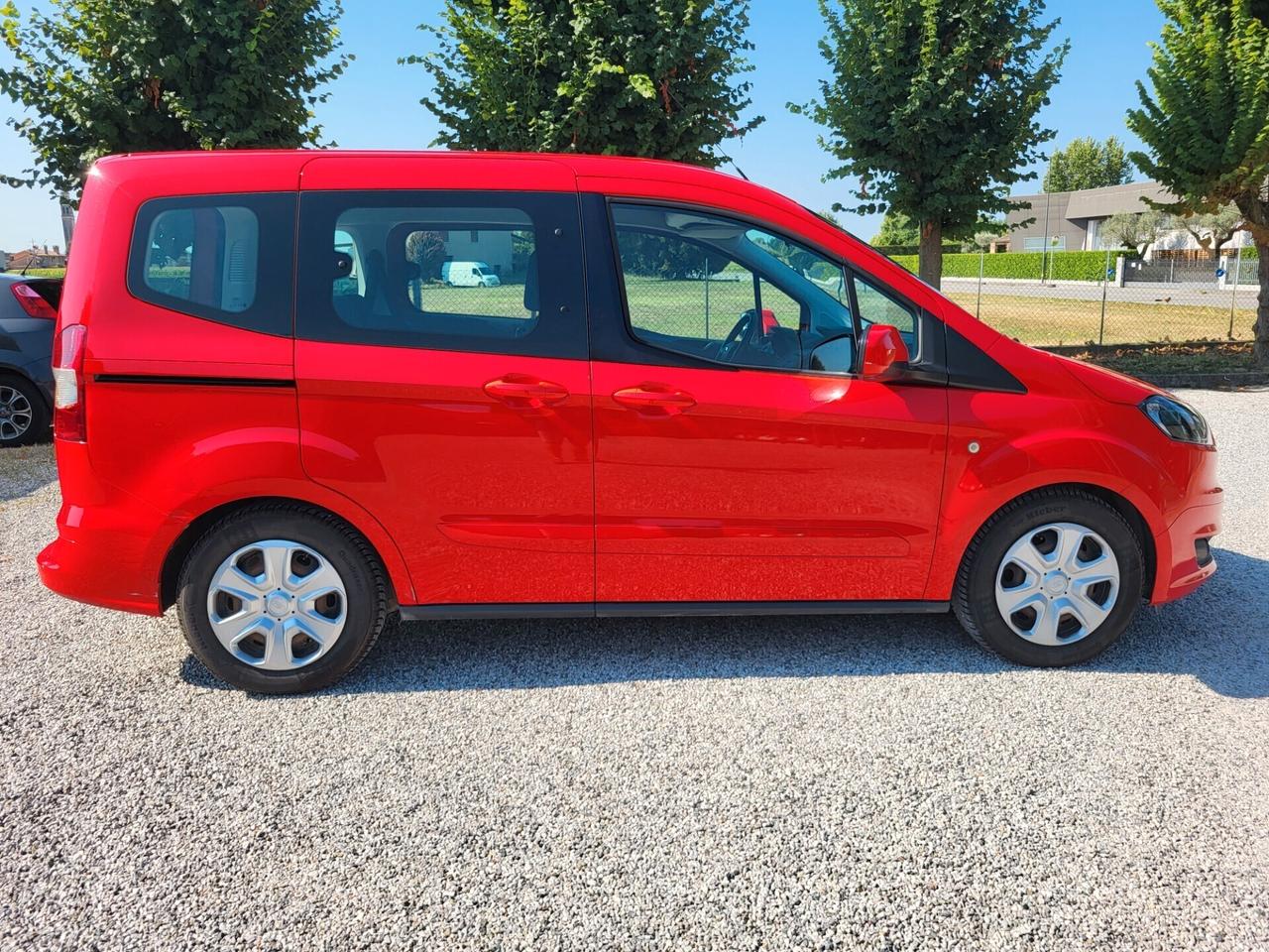 Ford Tourneo Courier 1.5 TDCI 75 CV Sport