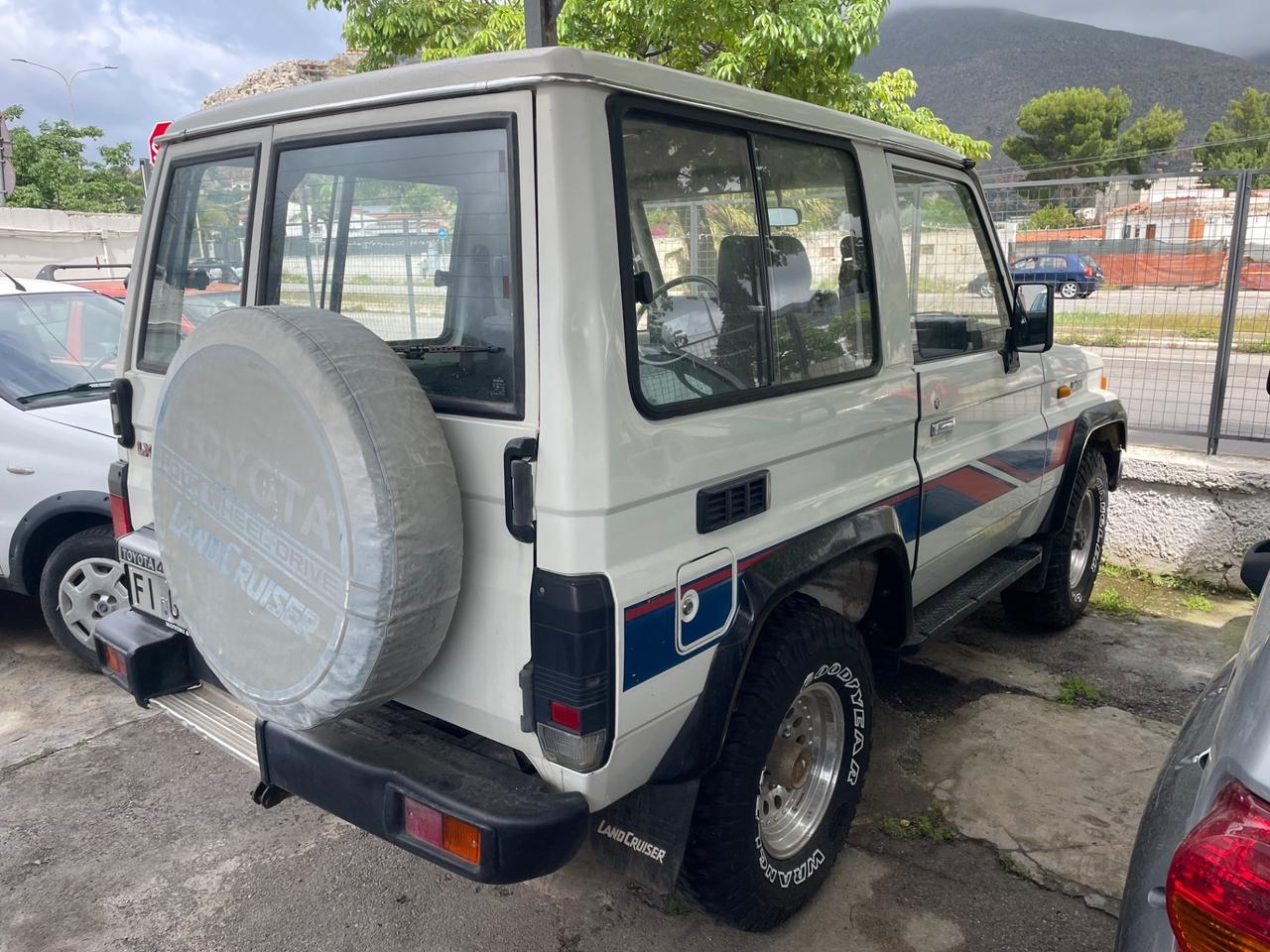 Toyota Land Cruiser II 2.4 turbodiesel SW LJ70 LX