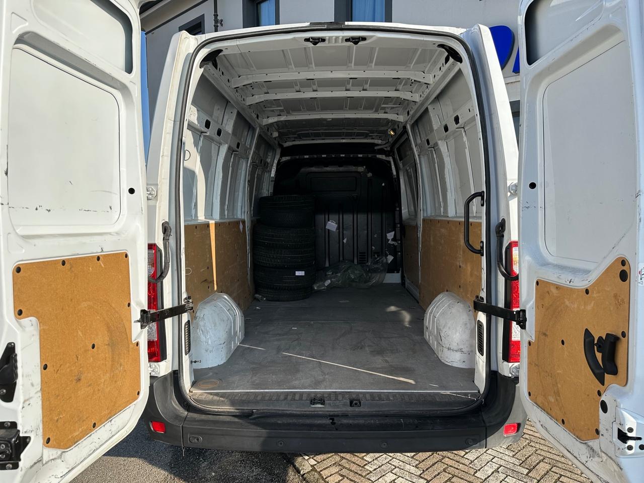 Renault Master T35 2.3 dCi 150 PL-TM Furgone