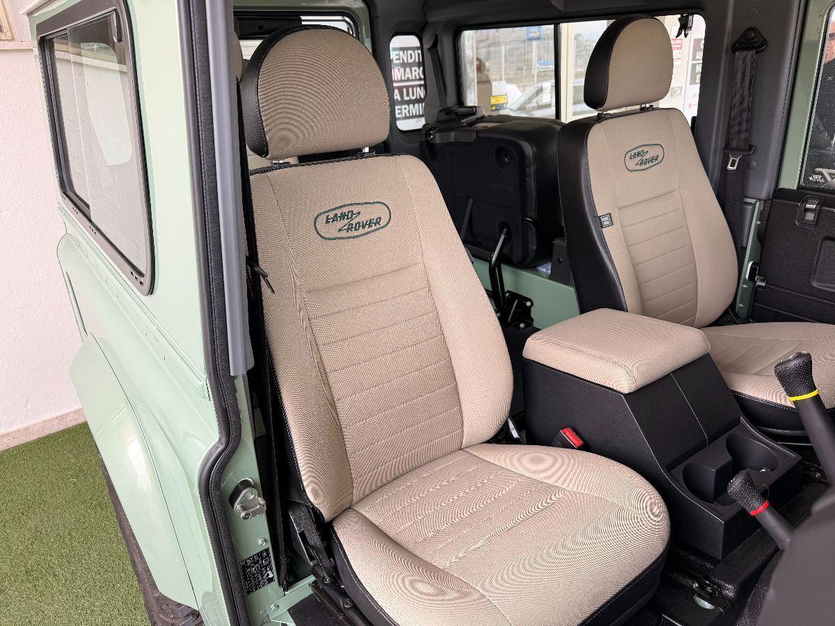 LAND ROVER - Defender 90 2.2 td SW